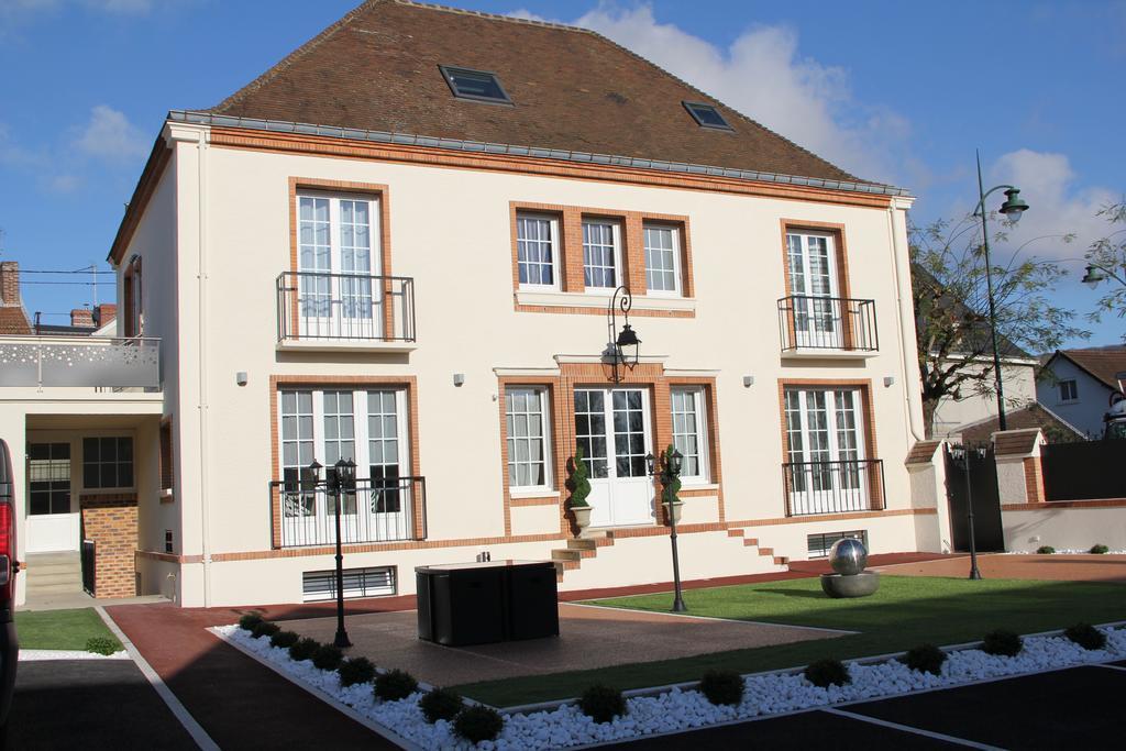 Villa Louis Victor Dizy Bagian luar foto