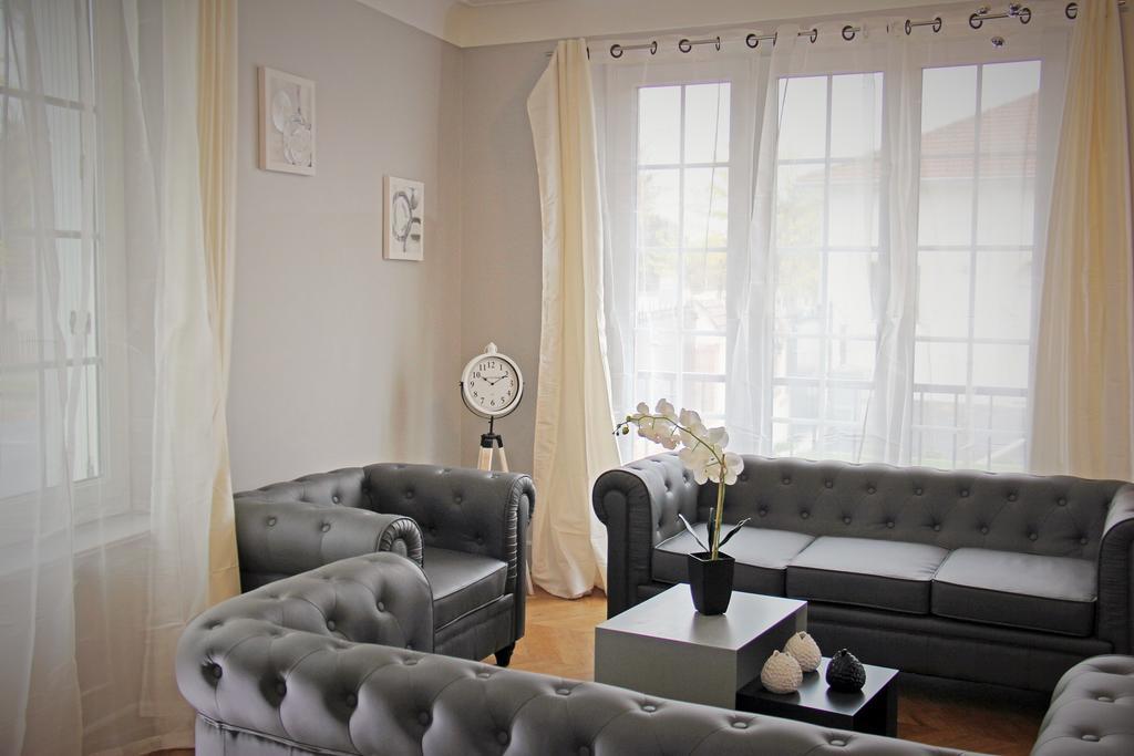 Villa Louis Victor Dizy Bagian luar foto