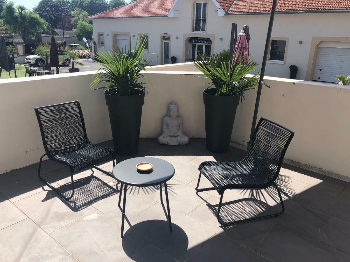 Villa Louis Victor Dizy Bagian luar foto